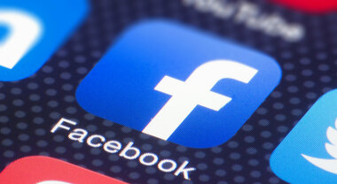 L'USO DI FACEBOOK NELLE ISTITUZIONI