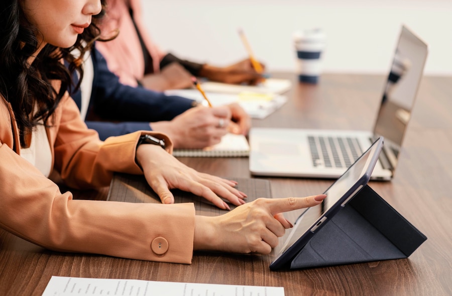FORMAZIONE LAVORATORI GENERALE + SPECIFICA RISCHIO BASSO